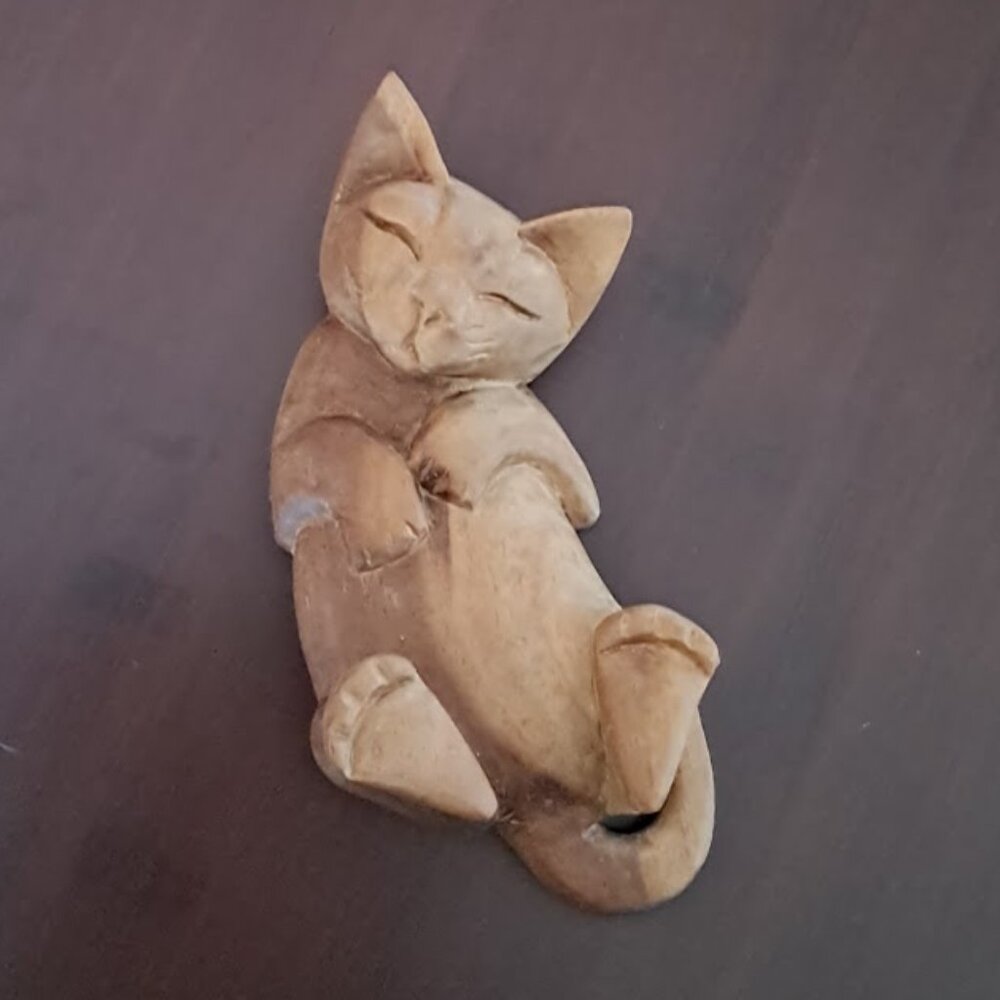 Vintage Balinese Hand Carved Wooden Sleeping Cat Folk Art Figurine - Picture 8 of 9